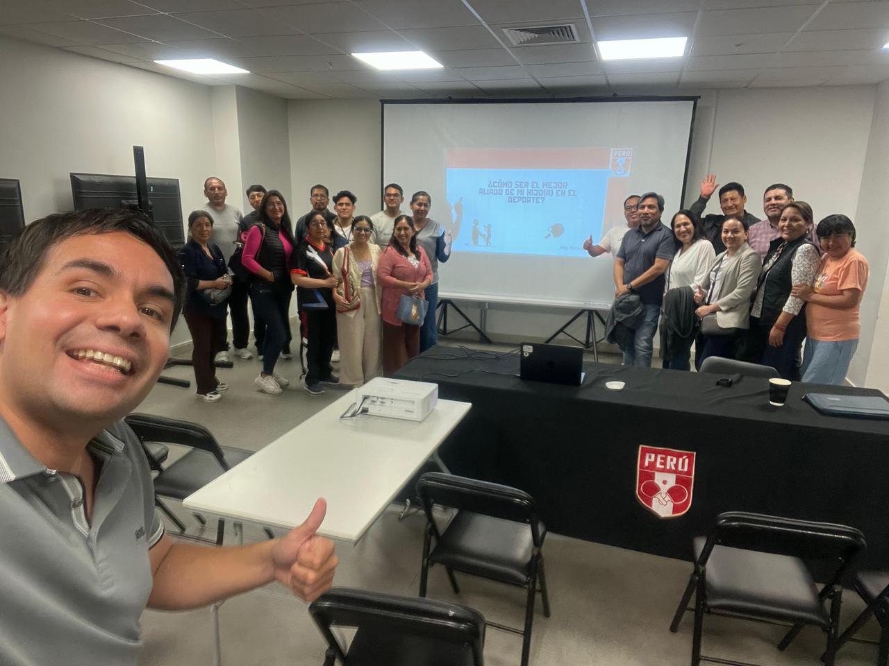 CHARLA PARA PADRES DE FAMILIA