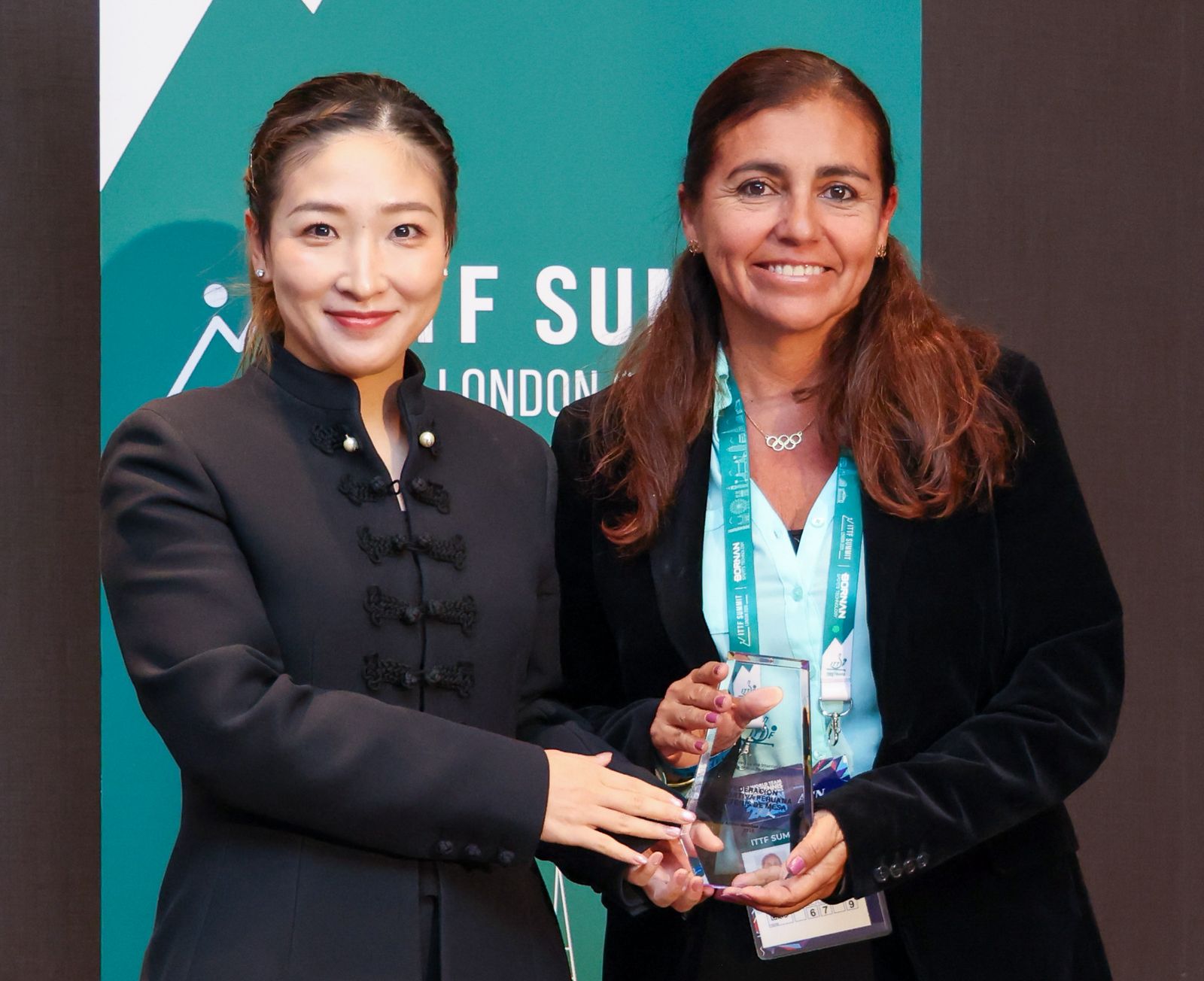 FDPTM ES GALARDONADA EN CUMBRE INTERNACIONAL DE LA ITTF